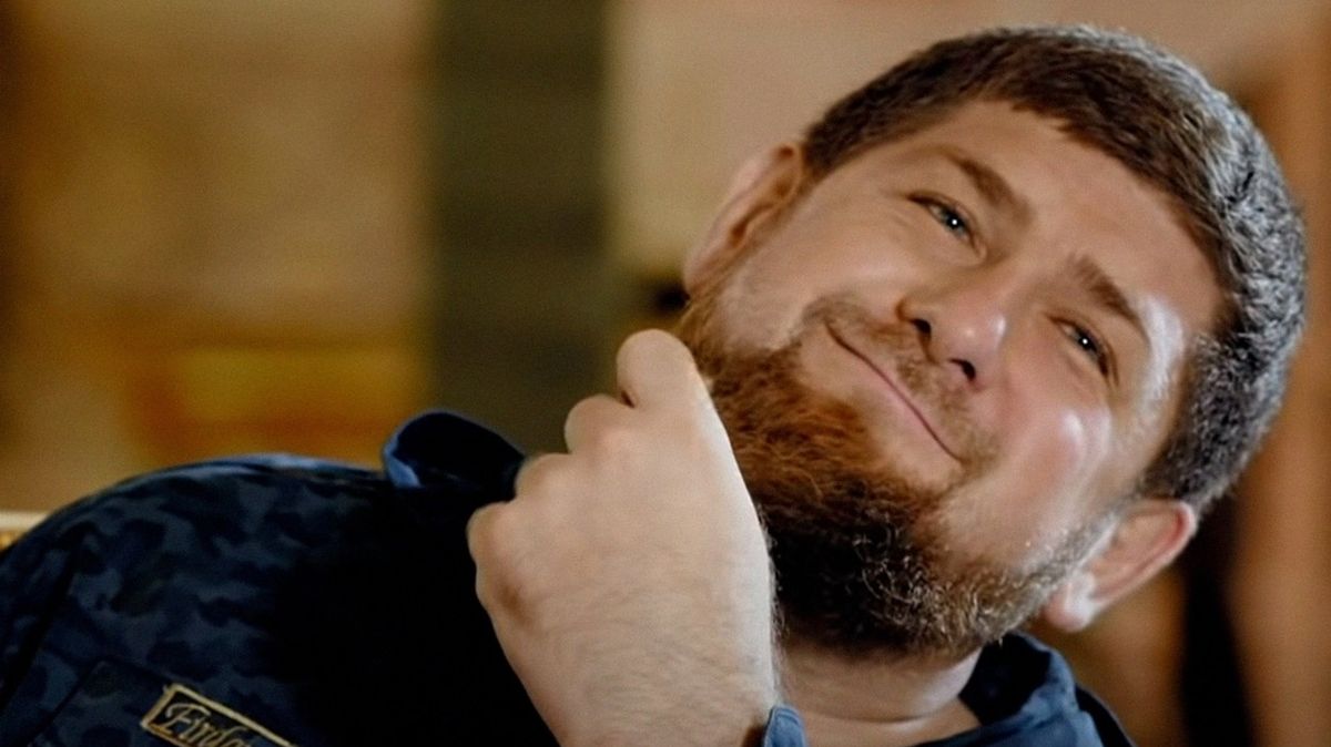 Kadyrov přišel na způsob, jak mobilizovat a nenamočit do toho Putina